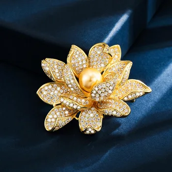 Luxo Crystal Pearl Lotus Pinos Broche Mulheres De Flores Broches Planta Elegante Crachá De Jóias De Moda Festa De Casamento Broche De Partido Presentes